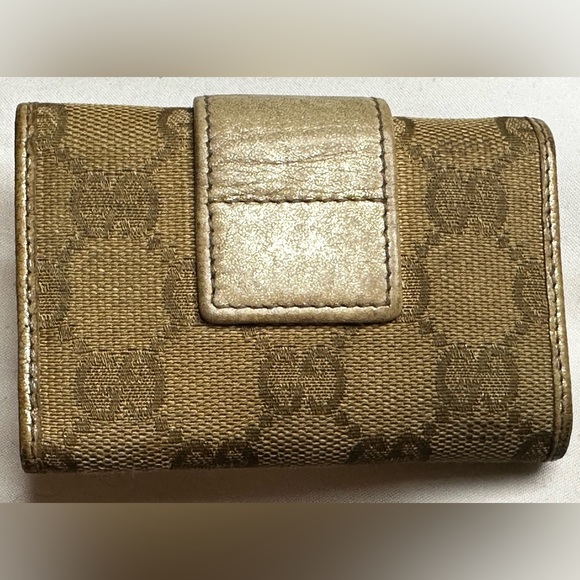 Authentic GUCCI Gold Monogram Key Holder GUC - Picture 3 of 17
